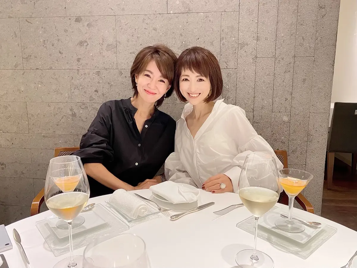 デコラティブな白シャツで華組ランチの画像_5