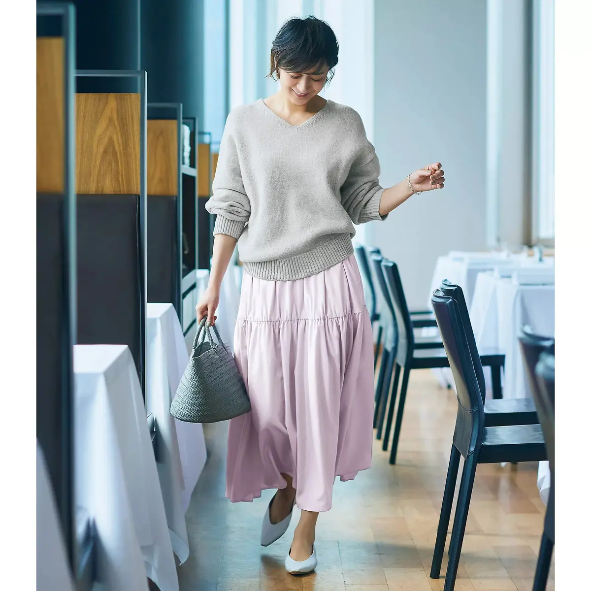 【STYLE9】E by éclat ざっくりVネックニット××ティアードスカート