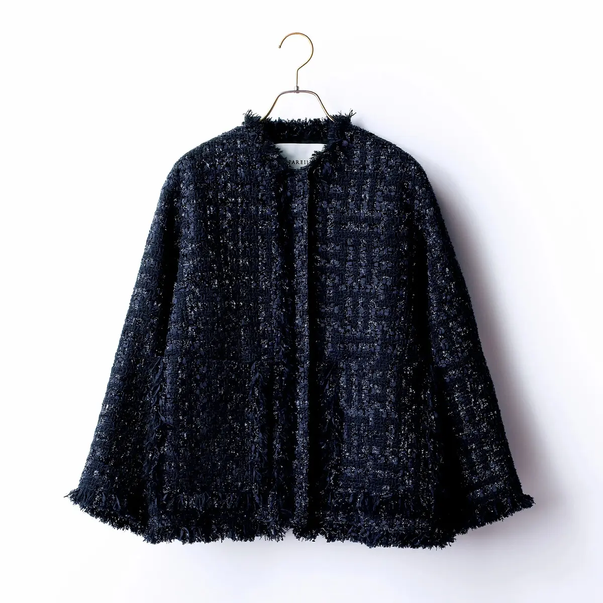 シンプルスタイルを格上げする“ひとワザ”の画像_1