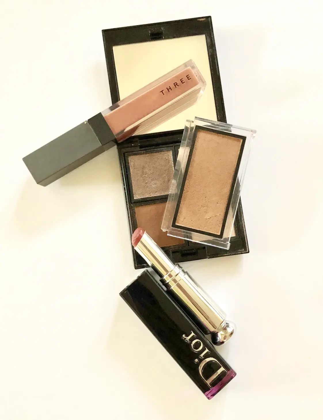 焦がしキャメル色のコーデｨネートの画像_2