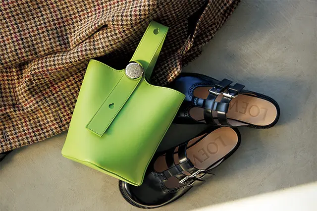 ロエベのバケツ型バッグ