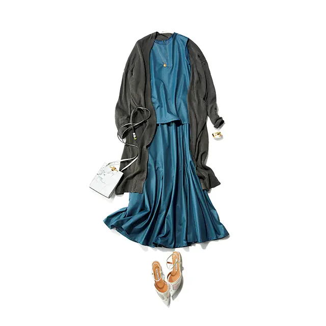 着心地がラクなジャージーも アースブルーでお出かけ仕様に