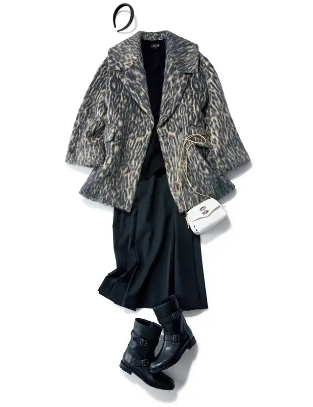 白との合わせが新鮮！ 軽やかなレオパード柄を主役に