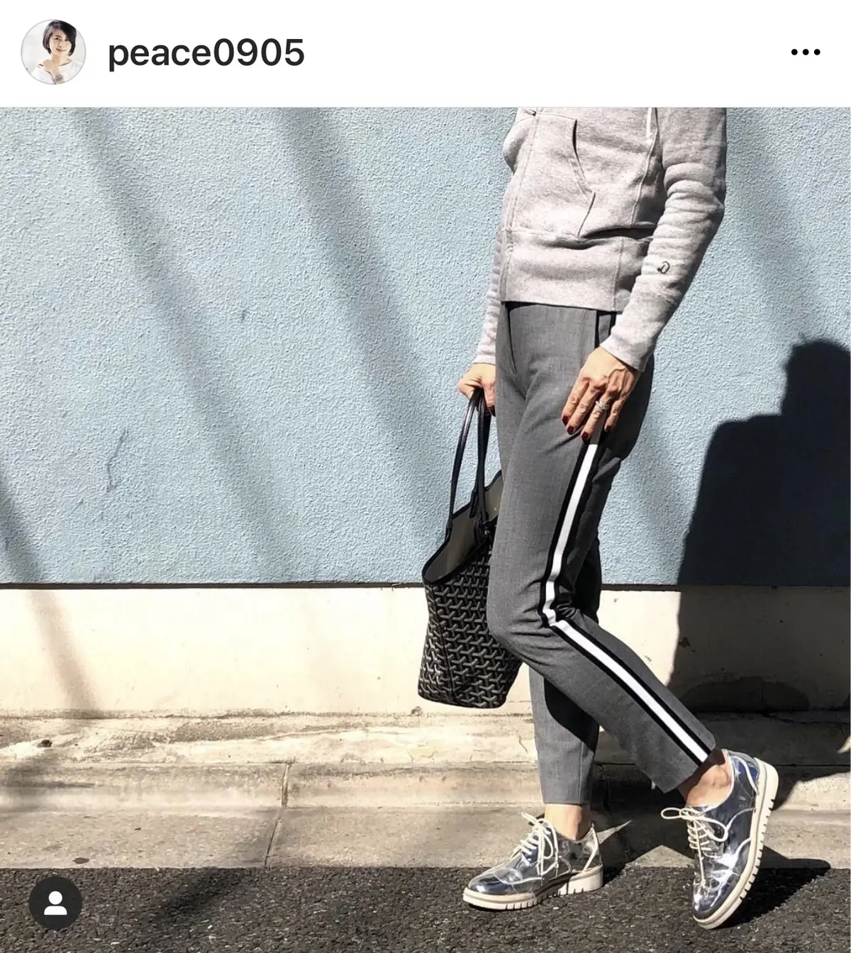 サイドラインパンツコーデの画像_4