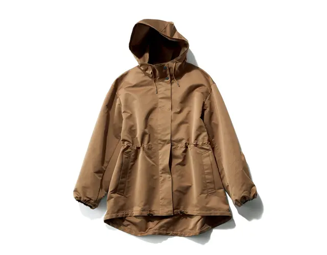 【マッキントッシュ ロンドン】雨の日や端境期に重宝する、大人向きのダークベージュ