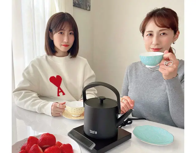 急須のような電気ケトルは『ラッセルホブス Tケトル』。