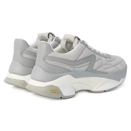 【50代 スニーカー】きれいめカジュアルの画像_24