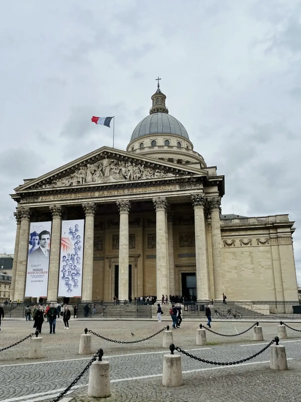 　Netflix「エミリーパリへ行く」　ロケ地　　パンテオン