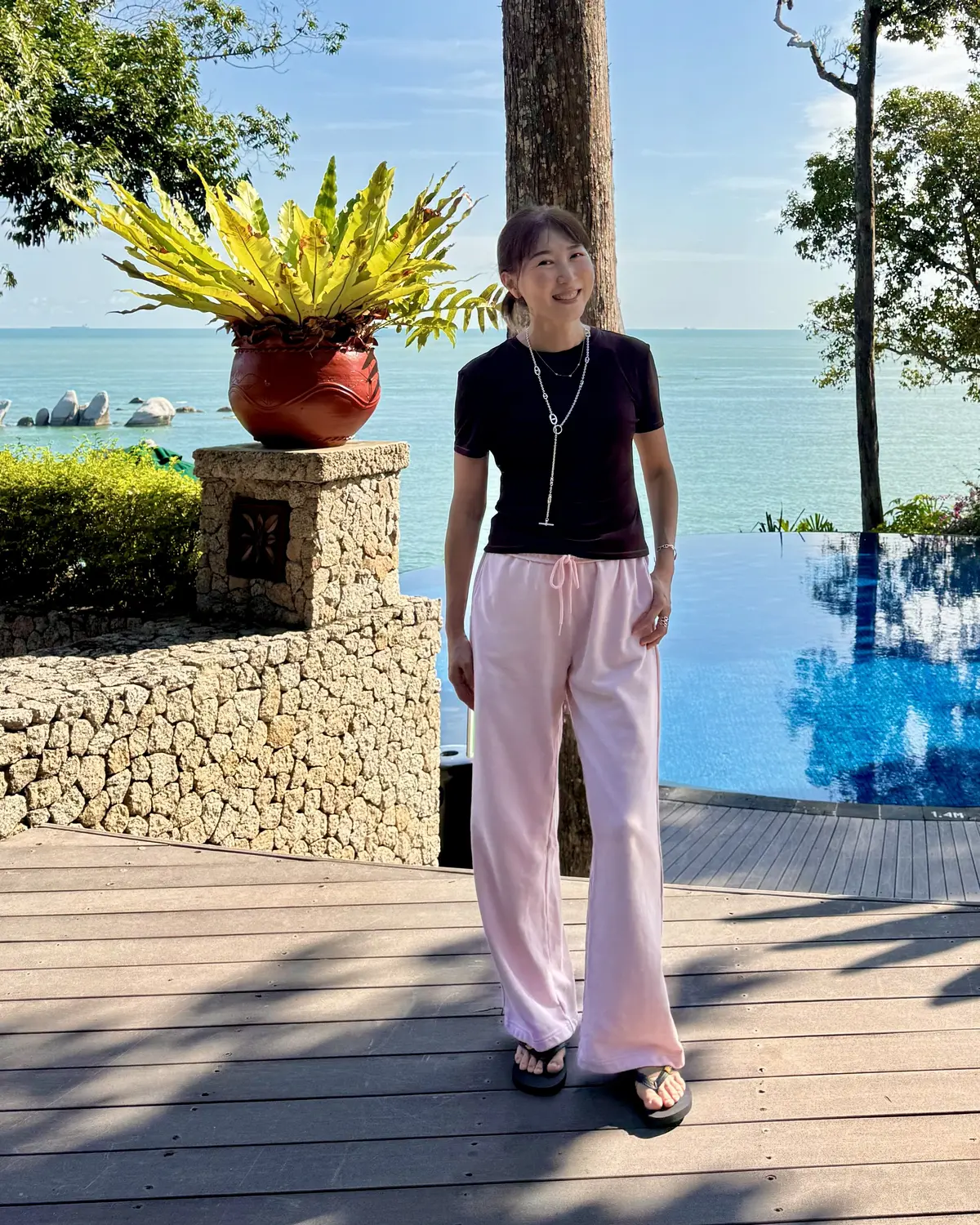 カジュアルパンツコーデ