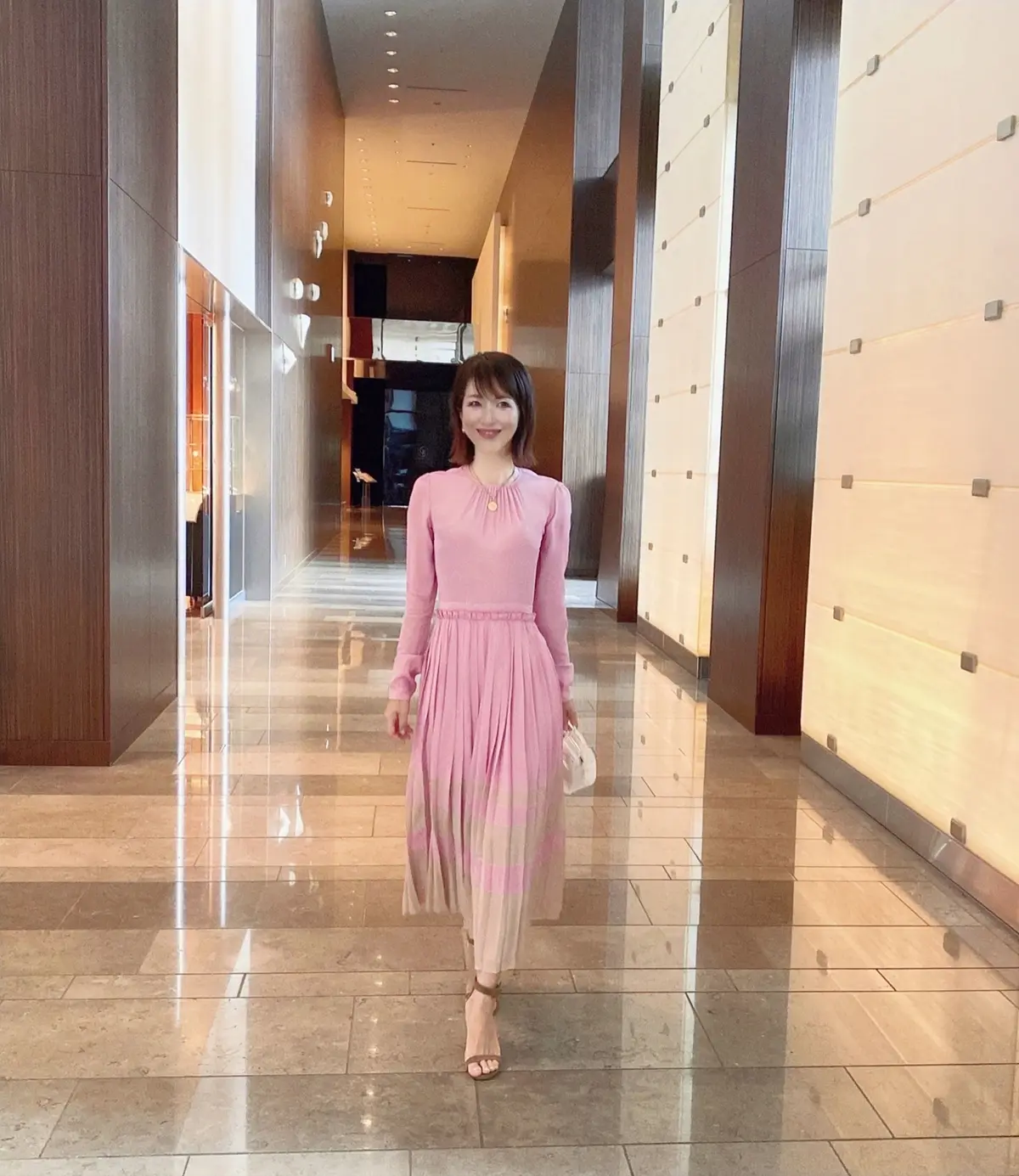 ピンクワンピでコンラッド 「JIMMY の画像_11