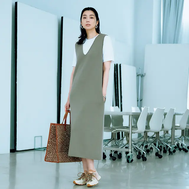 おしゃれ度がぐっと上がる！「大人ジャンパースカート」コーデ3選