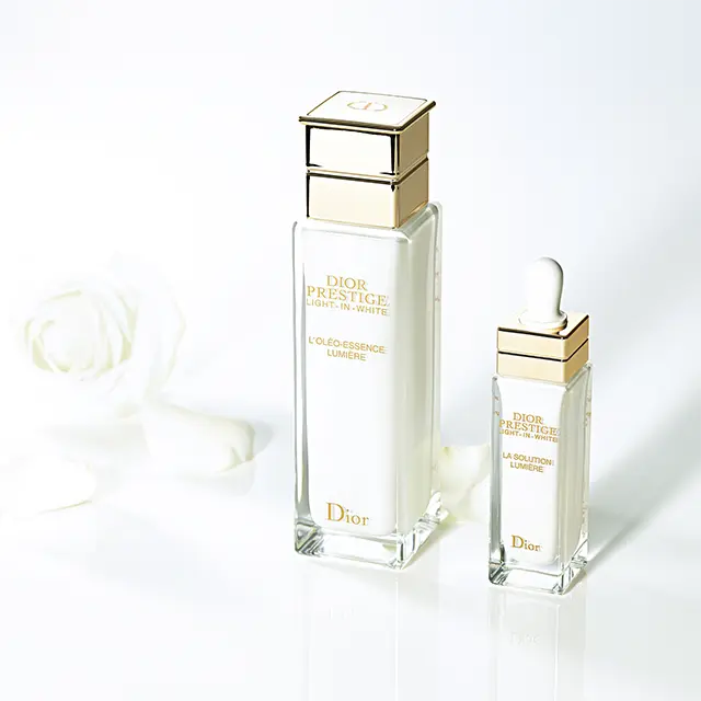 プレステージ ホワイト オレオ エッセンス ローションとプレステージ ホワイト ラ ソリューション ルミエール