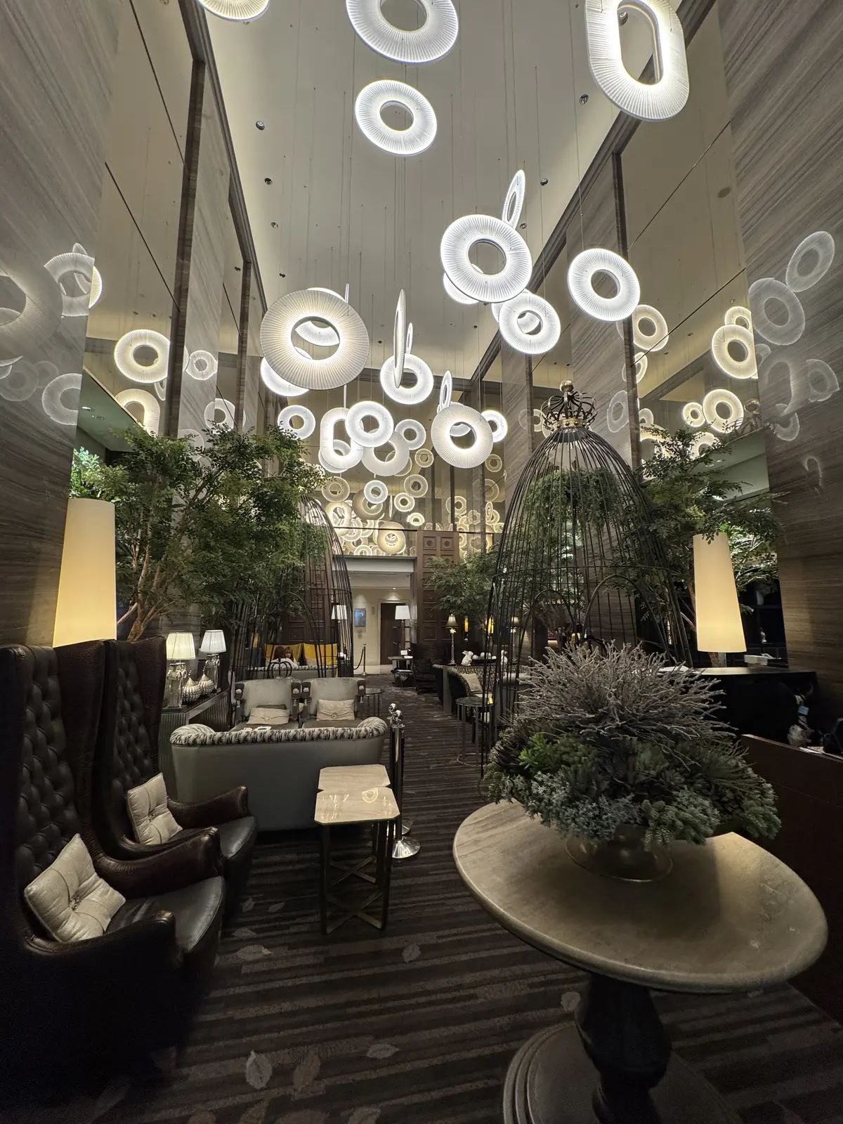 ザ ストリングス 表参道　ロビーラウンジ