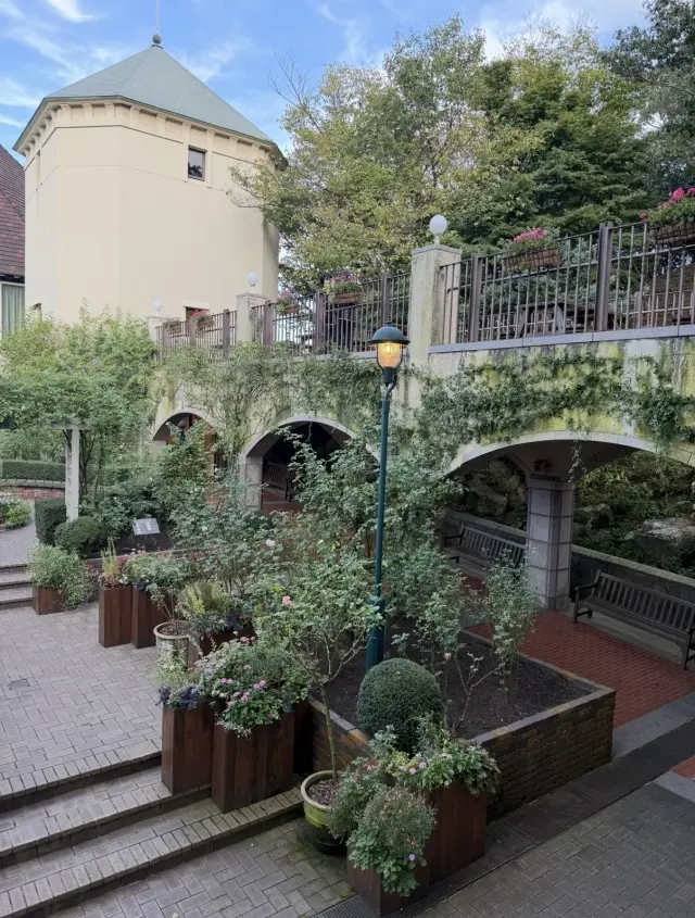 R13のブラックデニムで大人カジュアルコの画像_4