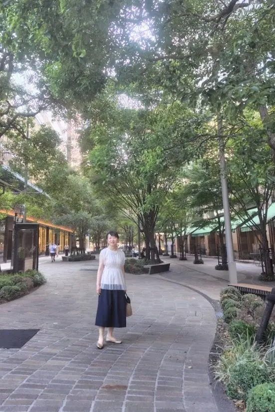 モノトーンスタイルでペニンシュラ東京ランの画像_2