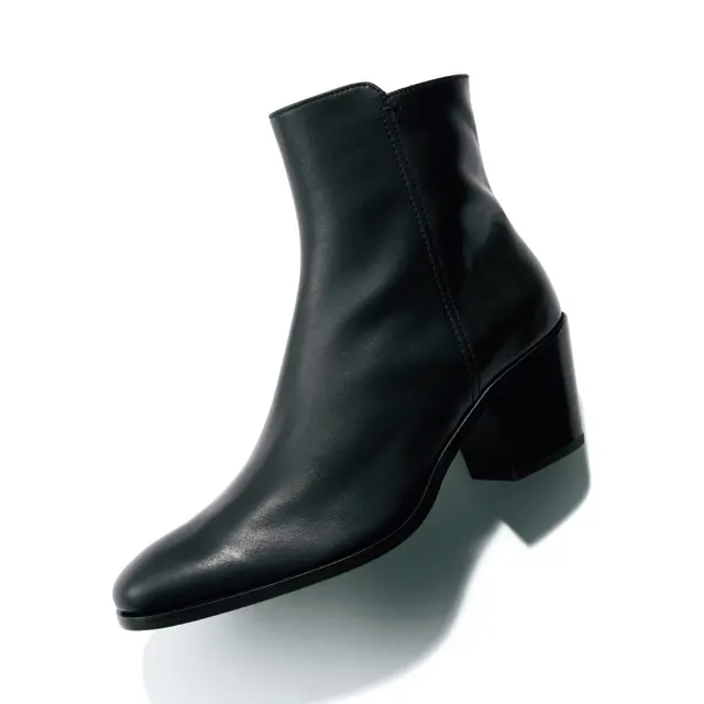 （H6）￥119,900／トッズ･ジャパン（トッズ）