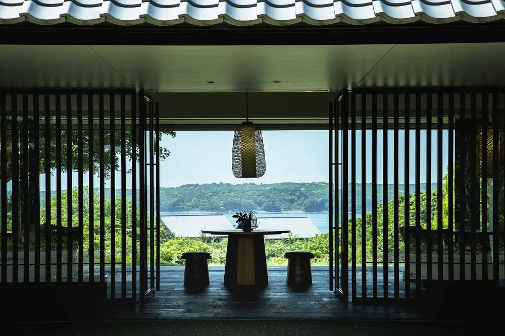 伊勢志摩国立公園の中という森と海に囲まれた「アマネム」