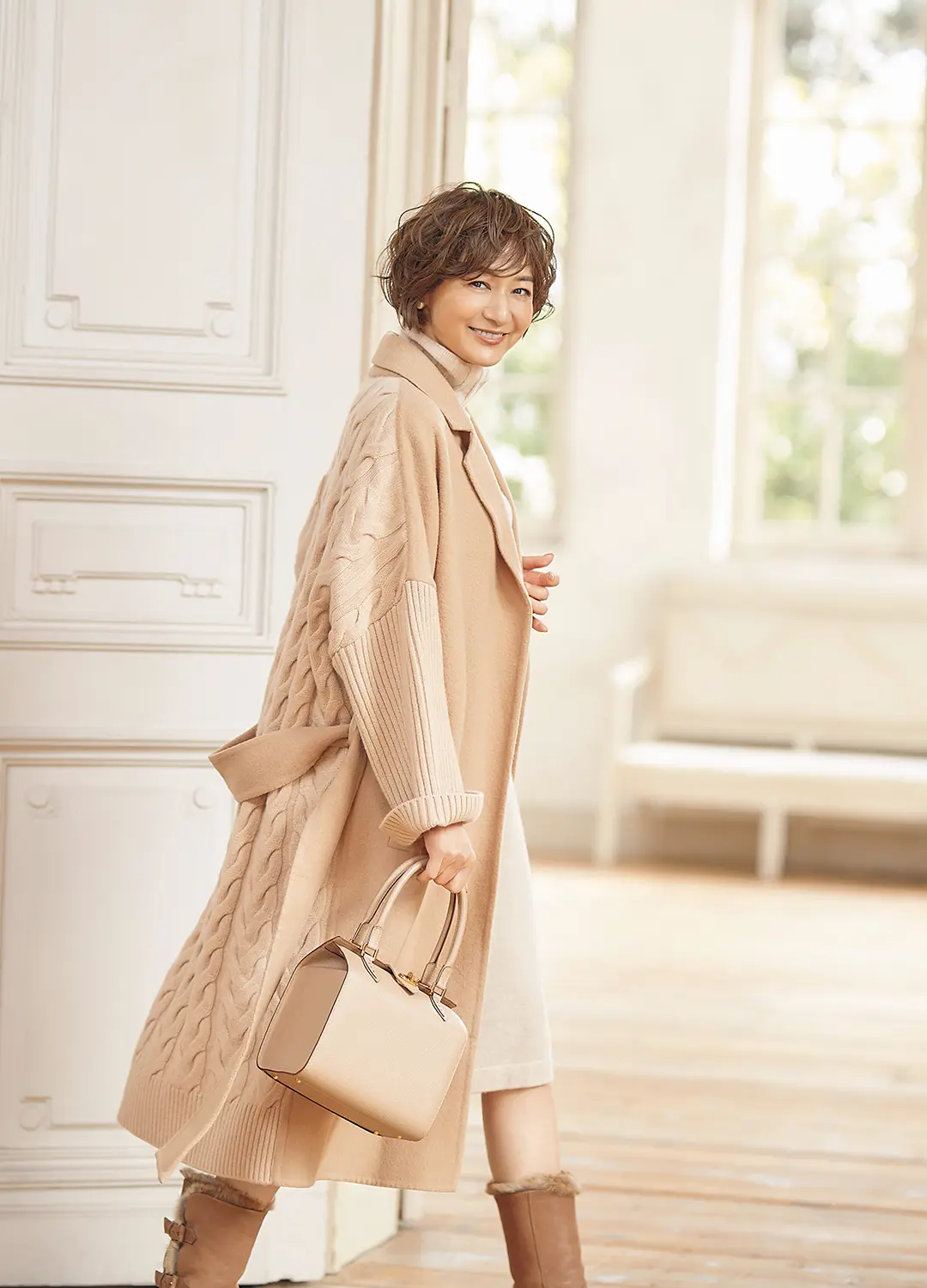 ていねいにベージュを重ねて、幸福感を宿す着こなしに