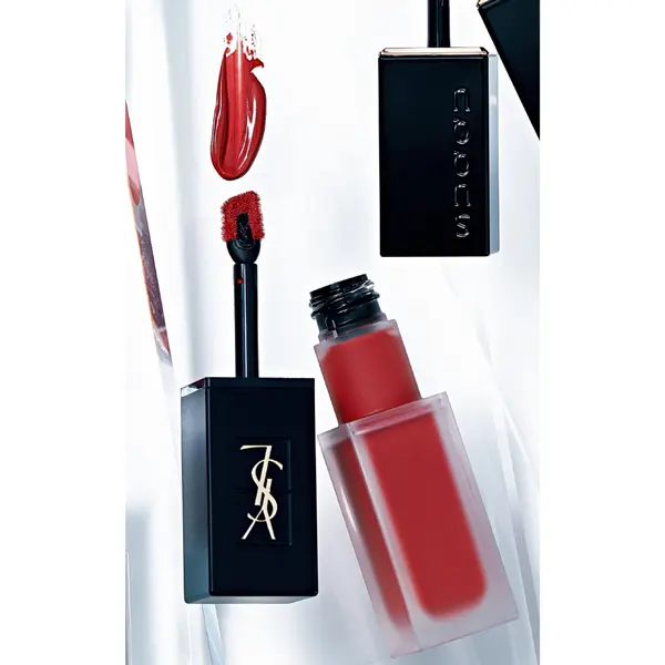 イヴ・サンローラン・ボーテのタトワージュ クチュール ベルベットクリーム 210