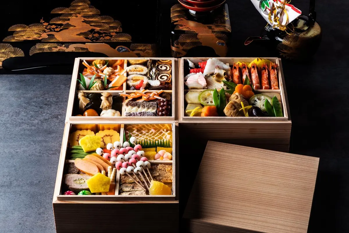 東京會舘のおせち2022 三段重