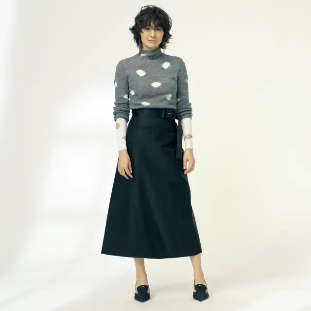 富岡佳子連載　プラダのナイロンスカート