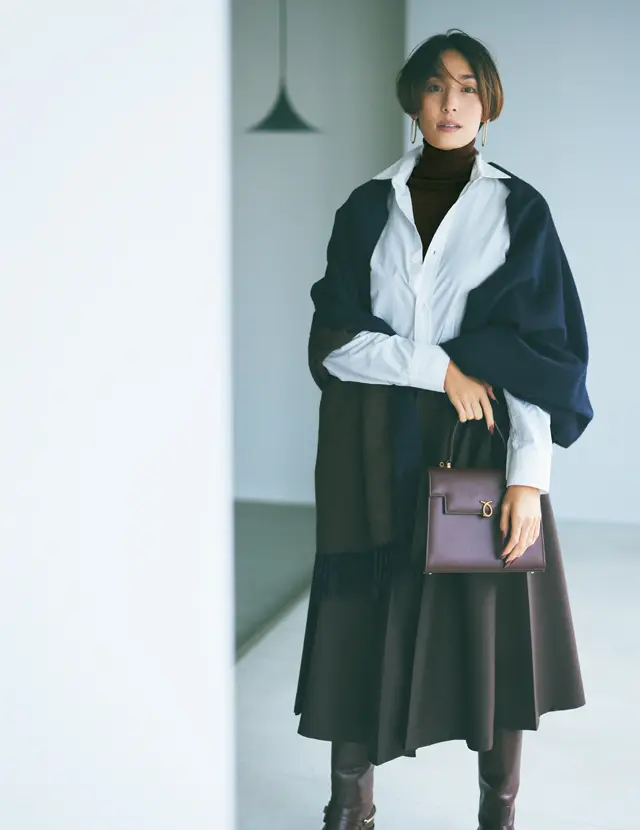 【薄手タートルニットの重ね着コーデ9選】首もとにのぞかせて今っぽく上品に