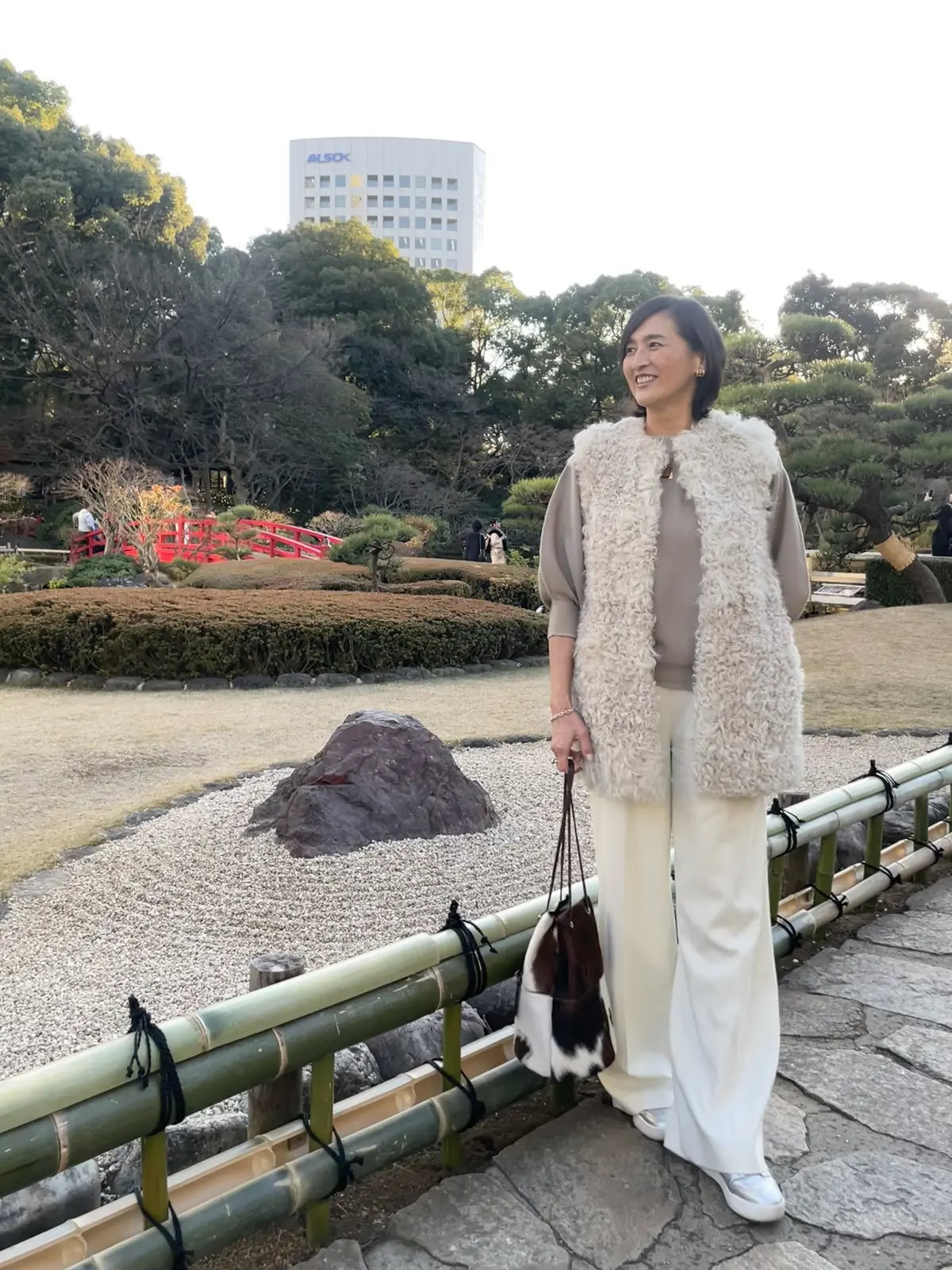 冬の白コーデの画像_2