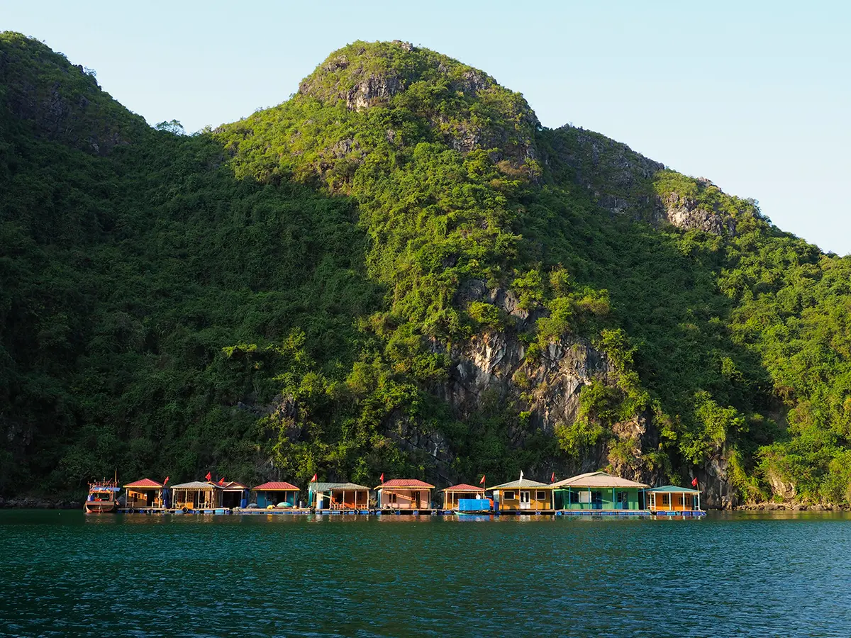 世界遺産ハロン湾を巡る1泊２日のクルーズの画像_2