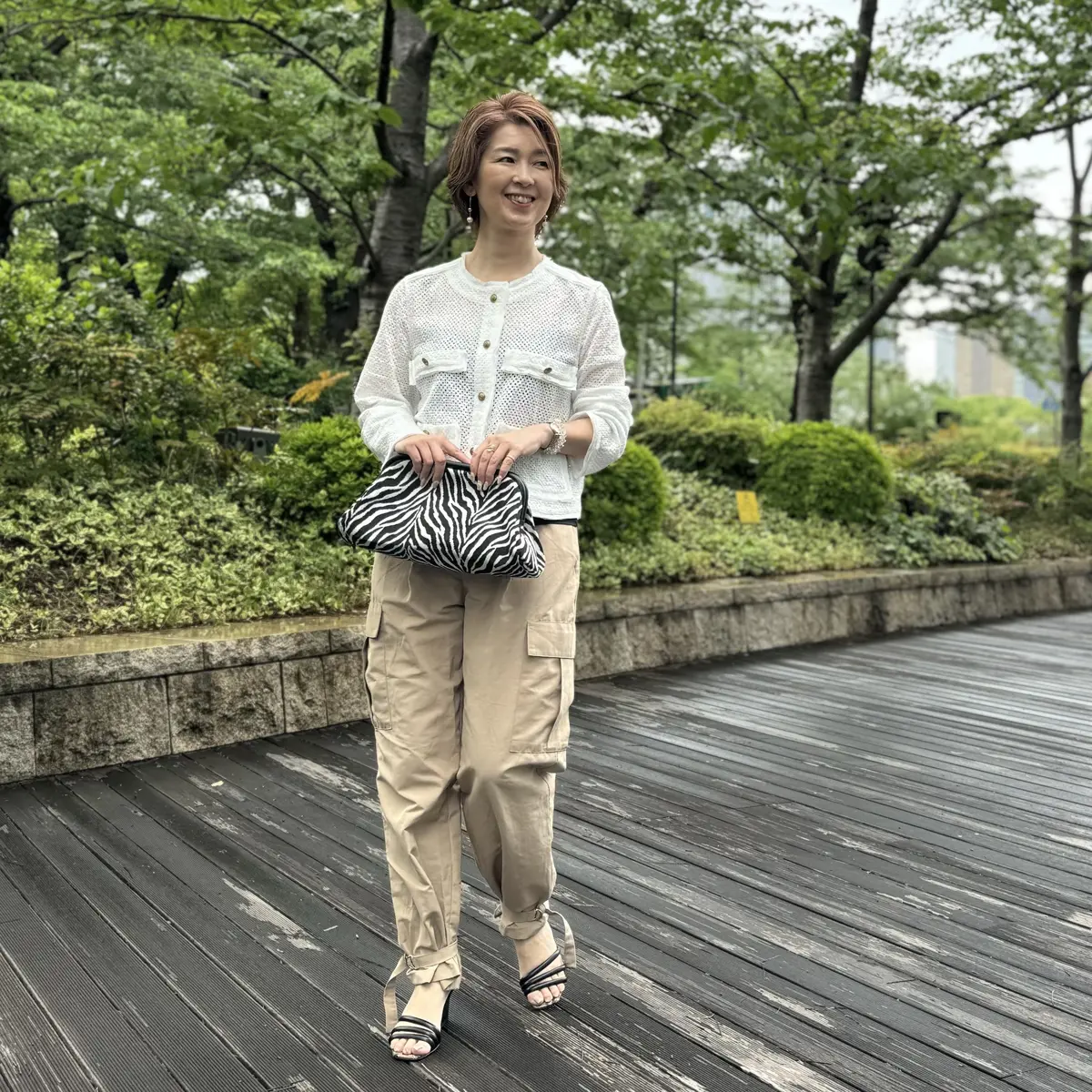 白トップスで初夏コーデの画像_3