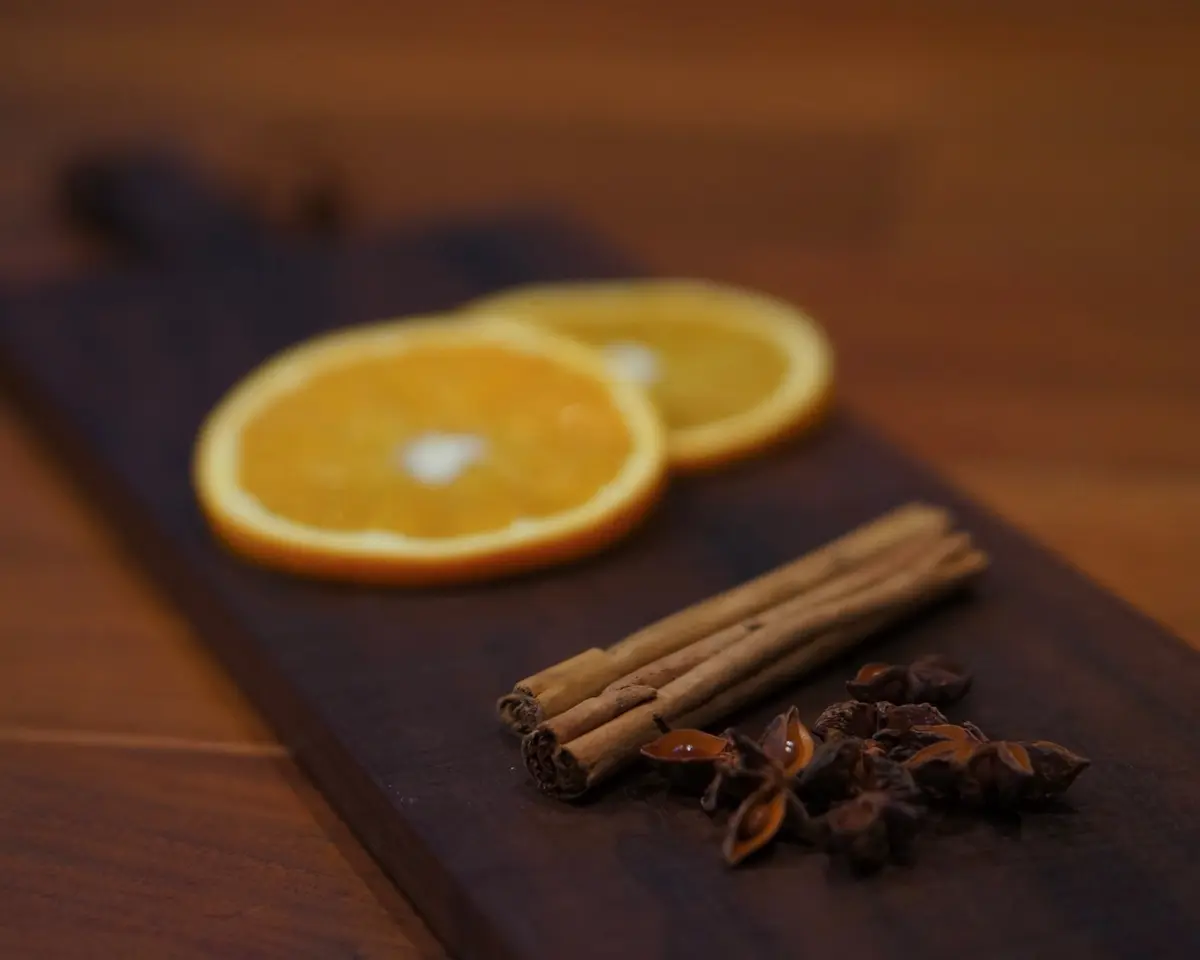 寒い冬にはスパイスの効いたホットワインをの画像_1