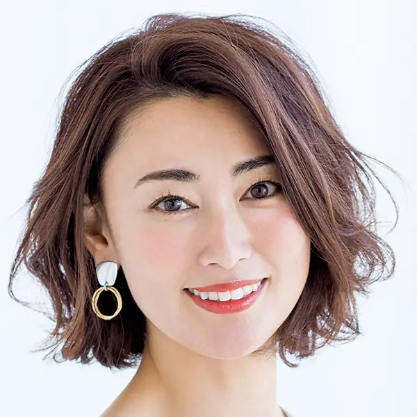 丸みとカール感がエレガントな美人ボブヘア