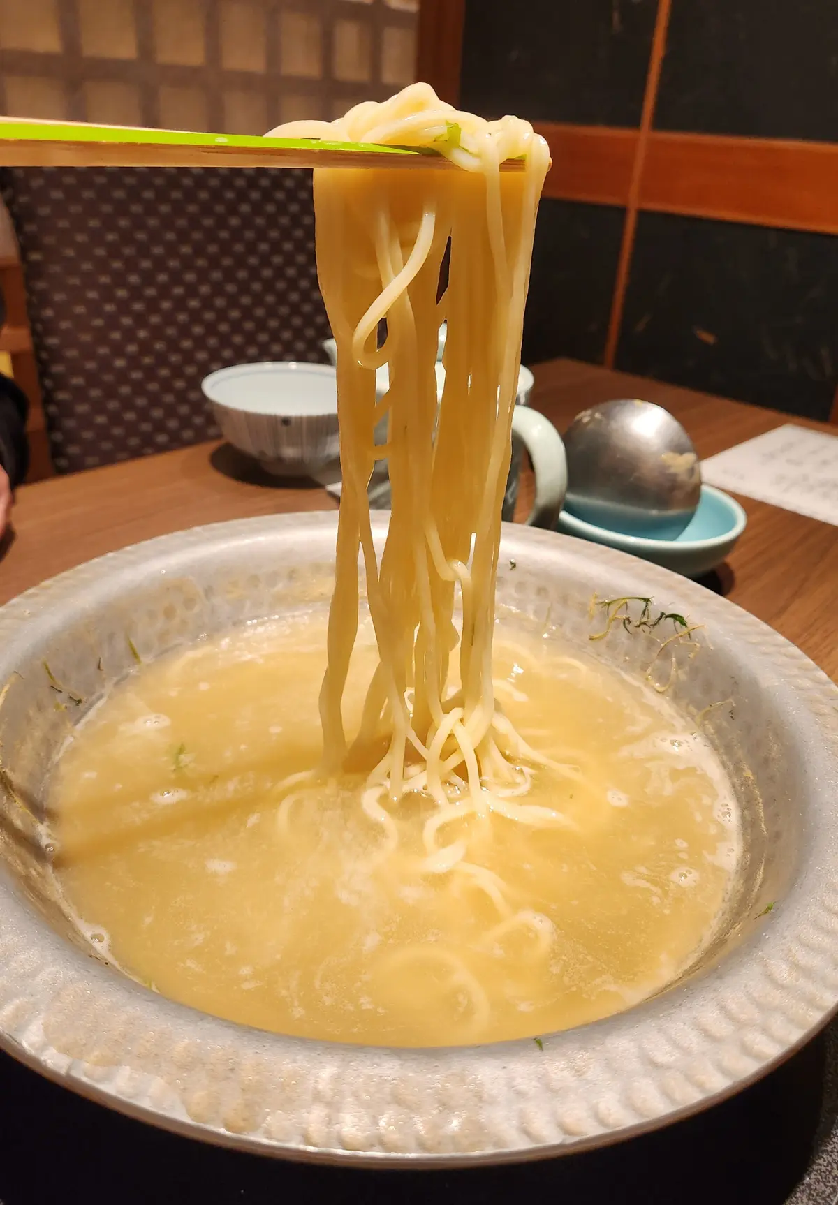 締めはちゃんぽん麺にしました。