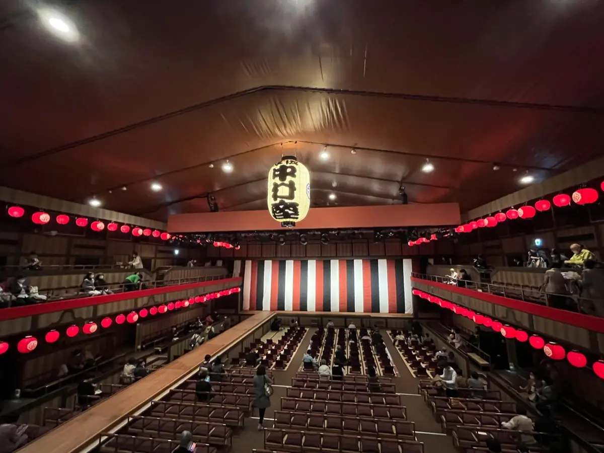 平成中村座劇場内2階席から撮影