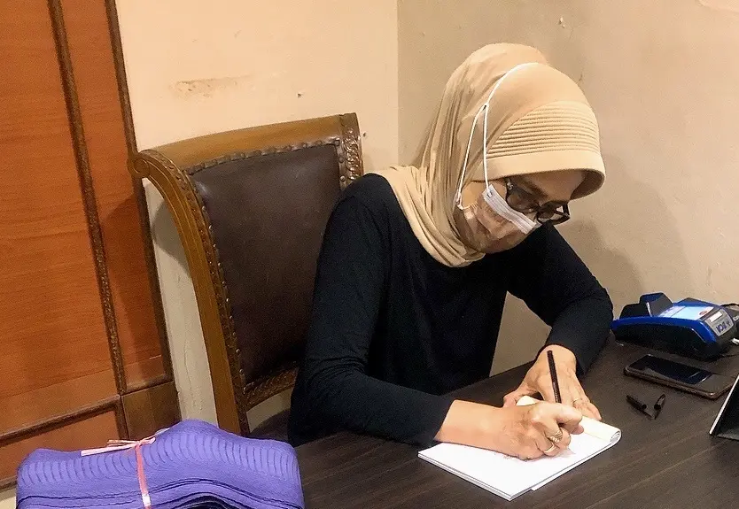 ヘビ革おばさん