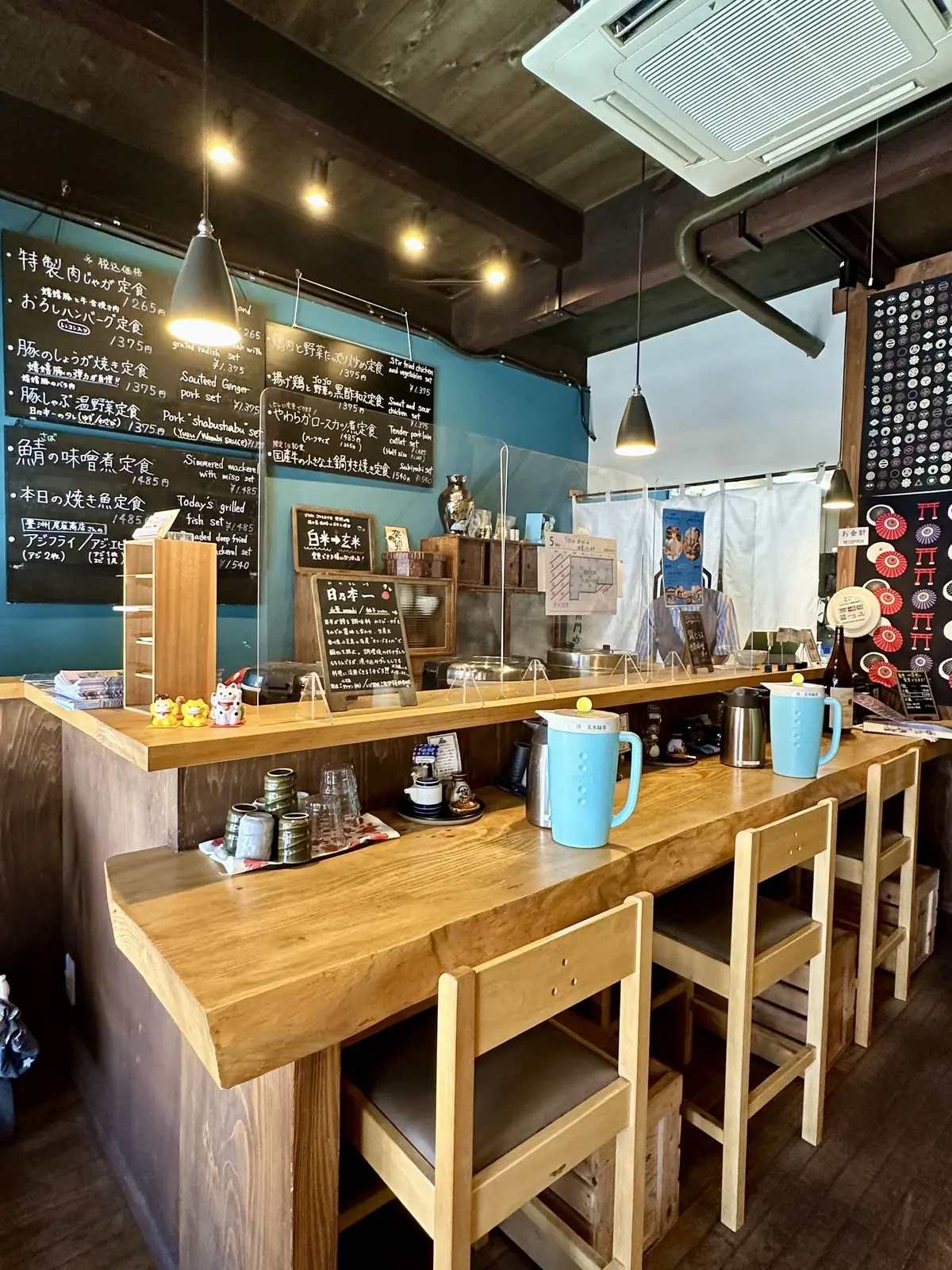 「八代目傳左衛門めし屋」店内写真