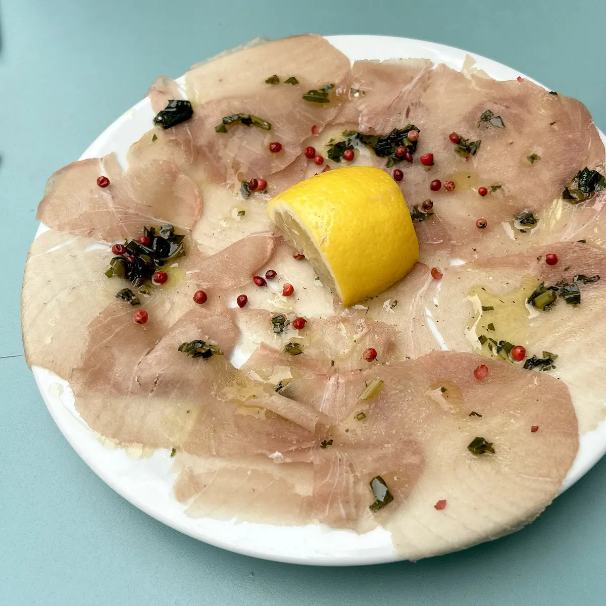 パリ　シテ島　レストラン「Au Vieux Paris d'Arcole」