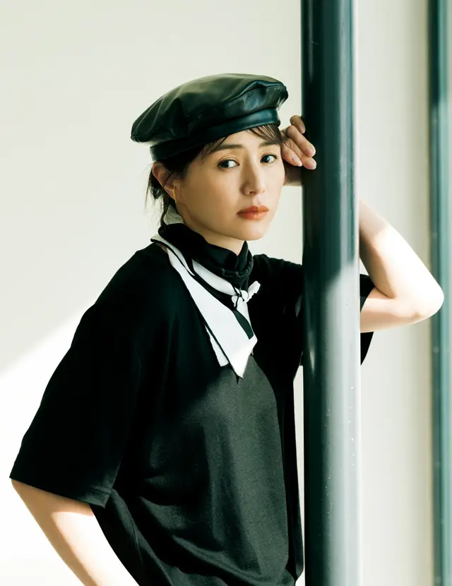 自身がディレクターをつとめるロワンのコーディネートの井川 遥さん