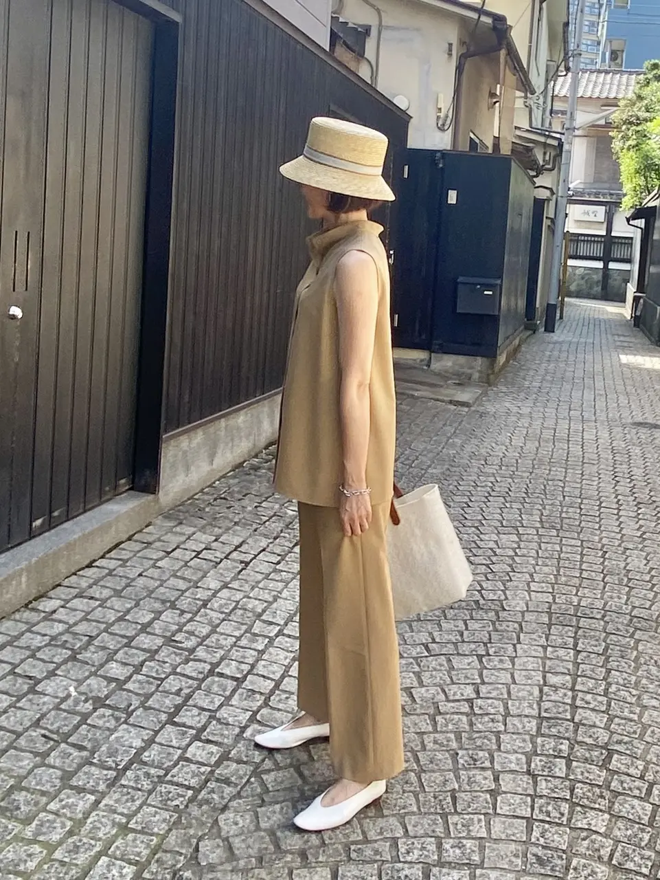 ELEVENTYのバケットハットコーデ