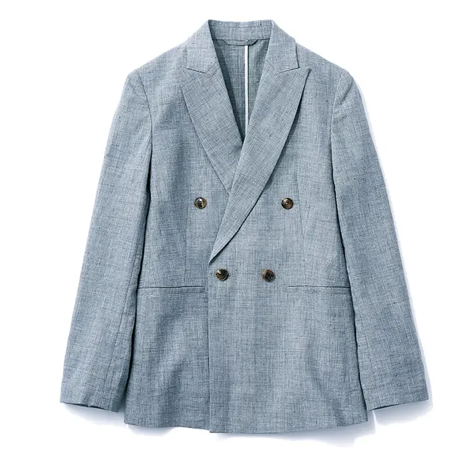 洗えてしわになりにくく、UV カット機能も備えた優秀リネンライクジャケ ット。ジャケット￥28,600