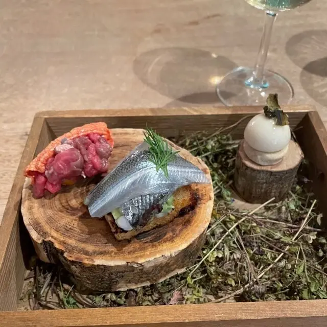 富山県のワイナリー「セイズファーム」のディナーのアミューズ