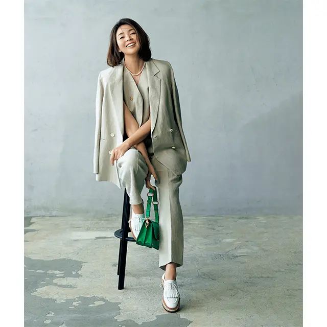 オールインワン感覚で着るハンサムなスリーピース