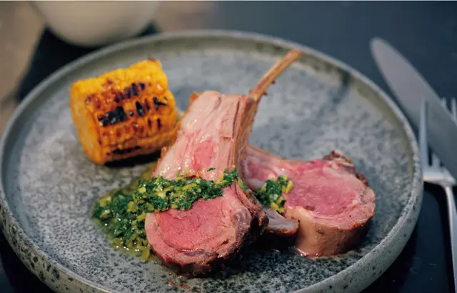 ラムラックのロースト  レモンゼストソース