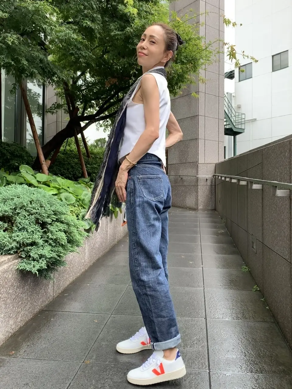 VEJA 差し色がお気に入り