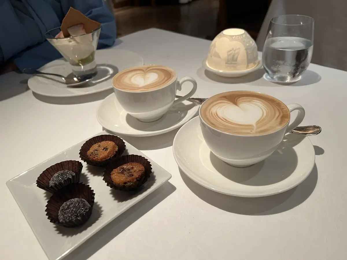 ZARAのボウタイブラウス@丸の内ディナの画像_14