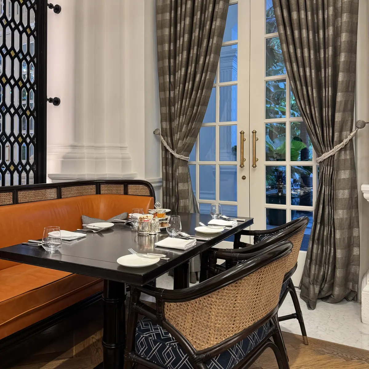 ラッフルズホテル　ティフィンルーム