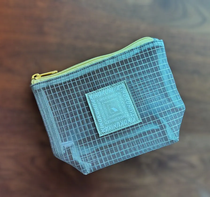 紀ノ国屋　メッシュスイーツポーチ（ライトグレー）