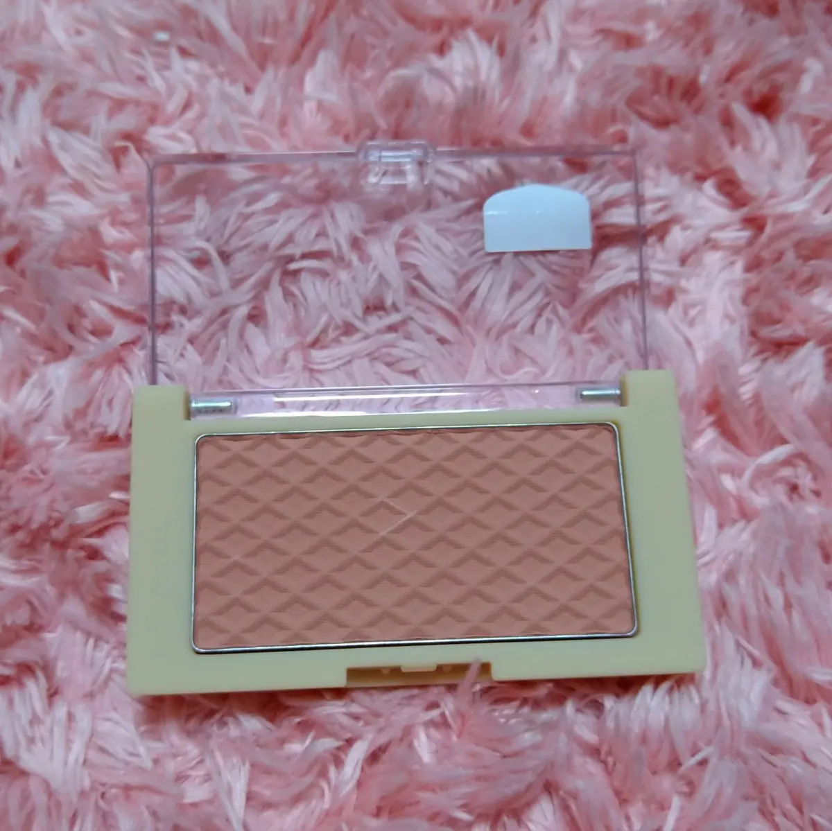 エチュードとローカーコラボのチーク