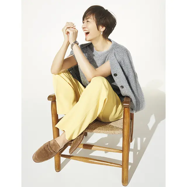 大人のラメニットは×たまご色で品よくたしなむ