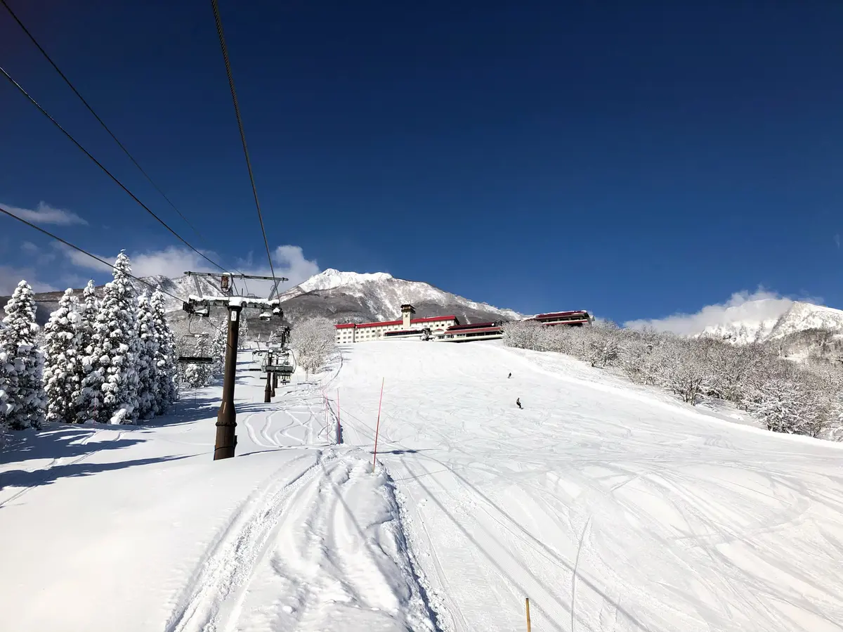 赤倉観光ホテル