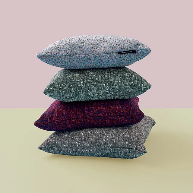 クヴァドラ/ラフ・シモンズの クッション